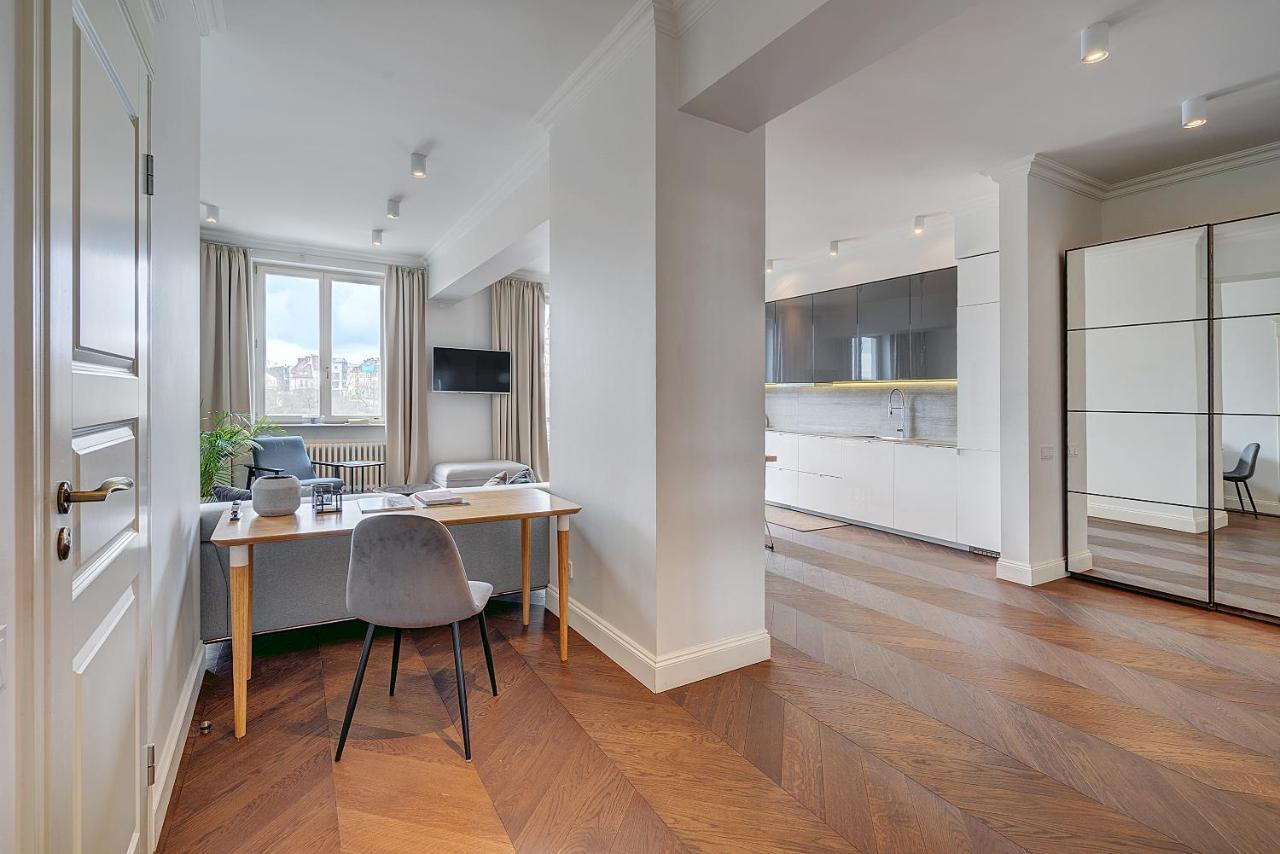 Vilnius Apartments & Suites - Gedimino Avenue Buitenkant foto